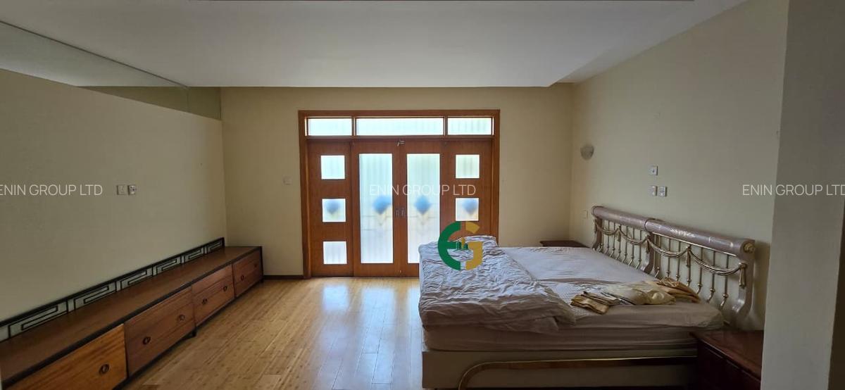 5 Bed House with En Suite in Kyuna - 8