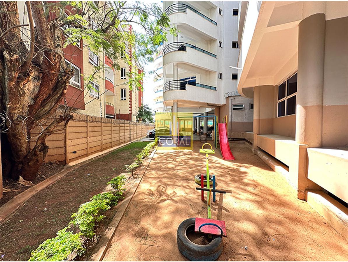 4 Bed Apartment with Parking in Kileleshwa - 18