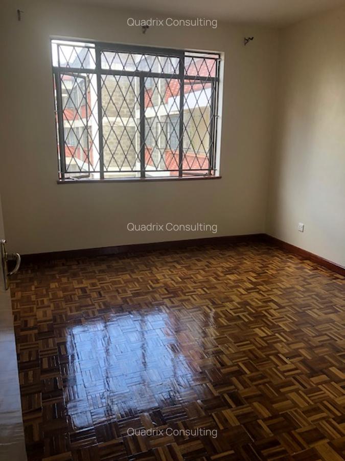 Serviced 2 Bed Apartment with En Suite at Arwings Khodeck Road - 7