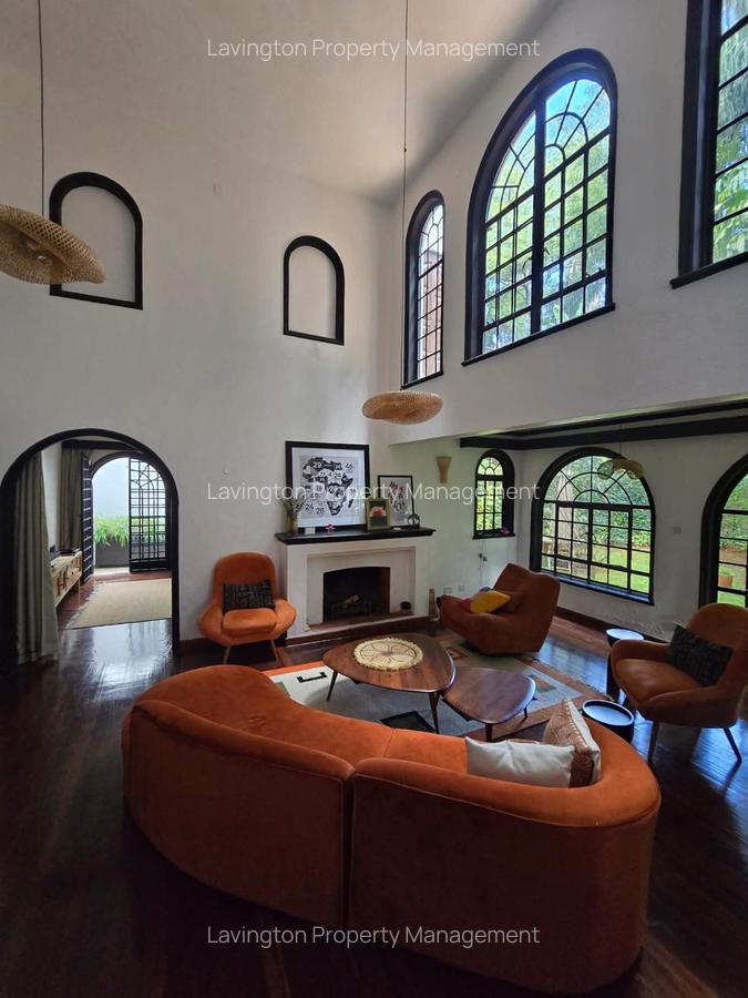 4 Bed Villa with En Suite at Lavington Green - 5