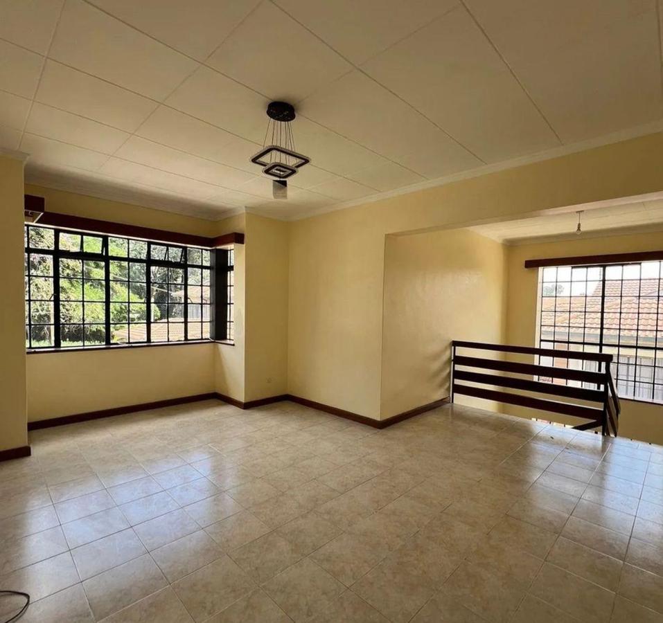 4 Bed Townhouse with En Suite in Lavington - 3