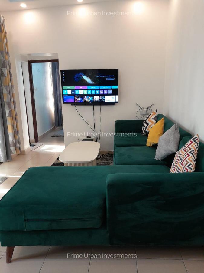 Serviced 1 Bed Apartment with En Suite at Sunset Paradise - 9