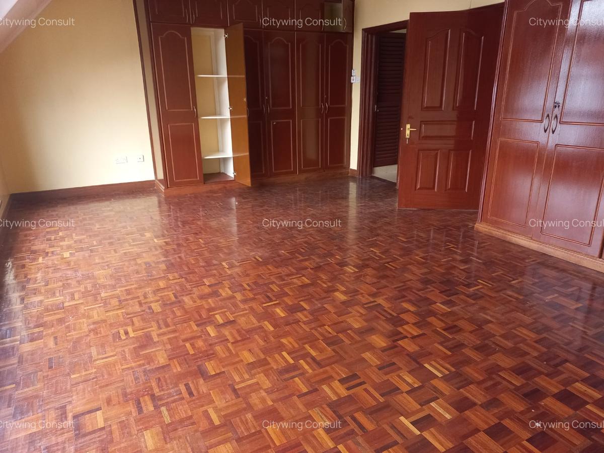 5 Bed Townhouse with En Suite at School Lane - 14
