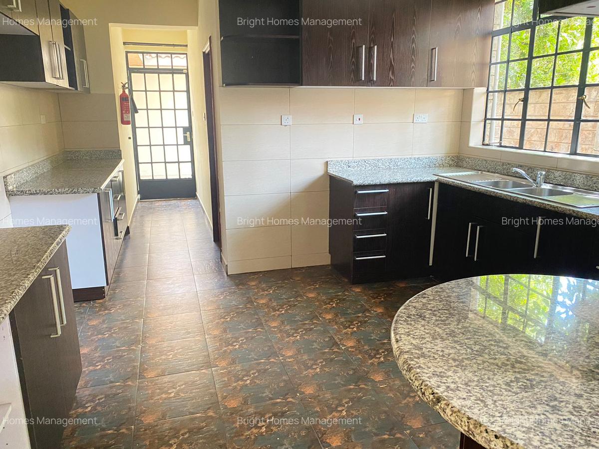 4 Bed Townhouse with En Suite in Lavington - 15