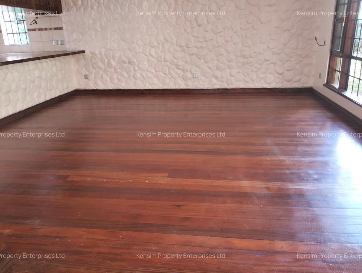 4 Bed Townhouse with En Suite in Spring Valley - 16