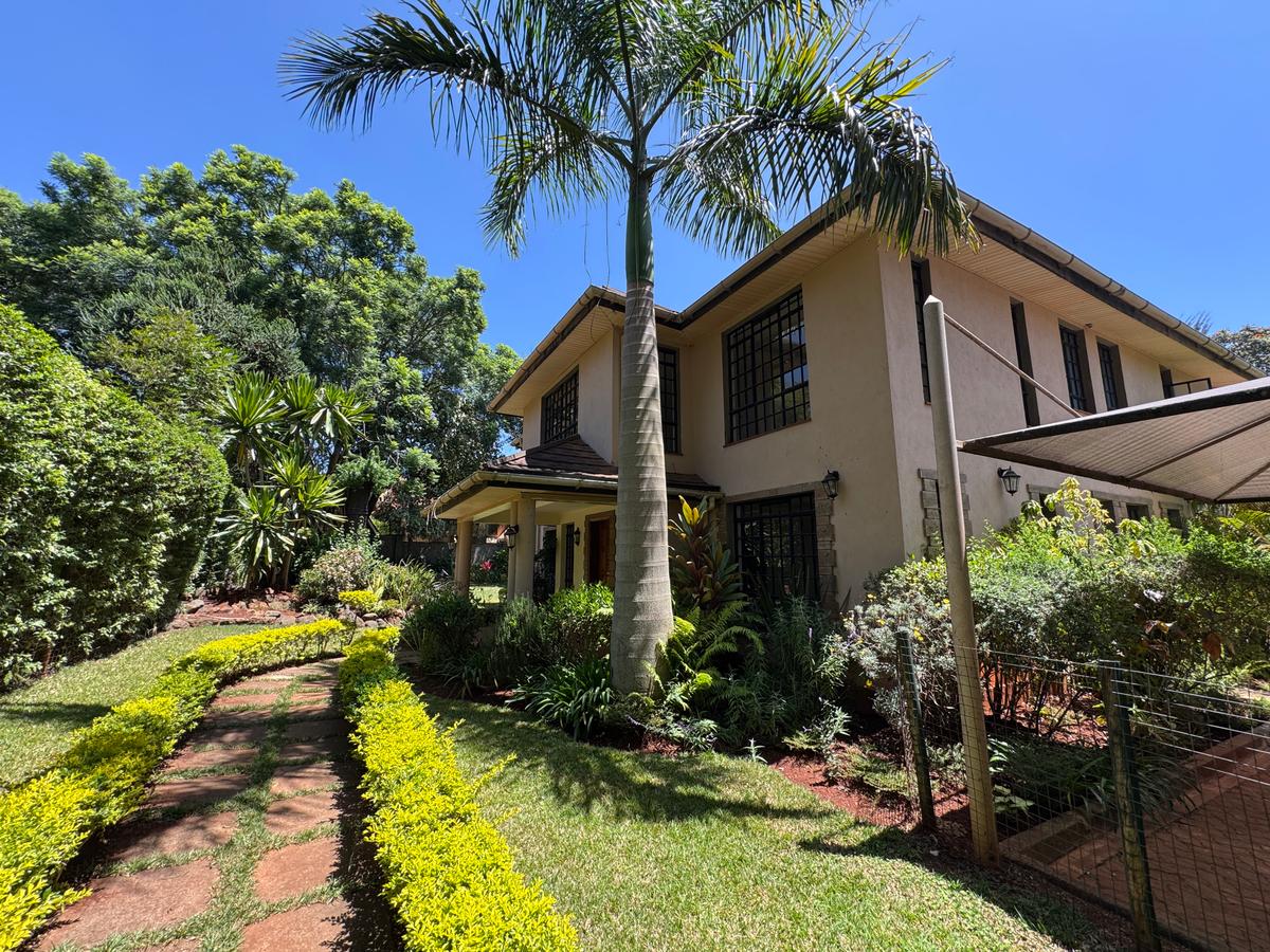 4 Bed House with En Suite in Karen - 2