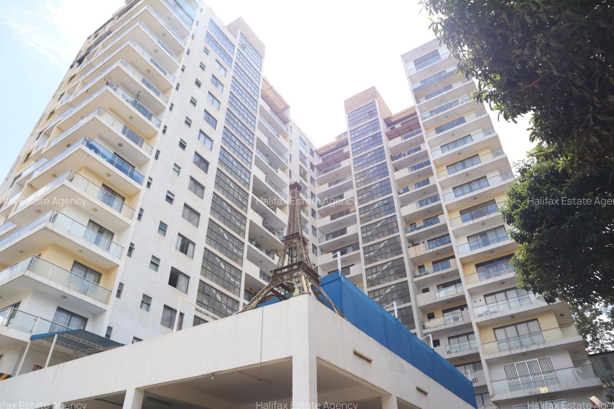 3 Bed Apartment with En Suite at Brookside Drive - 1