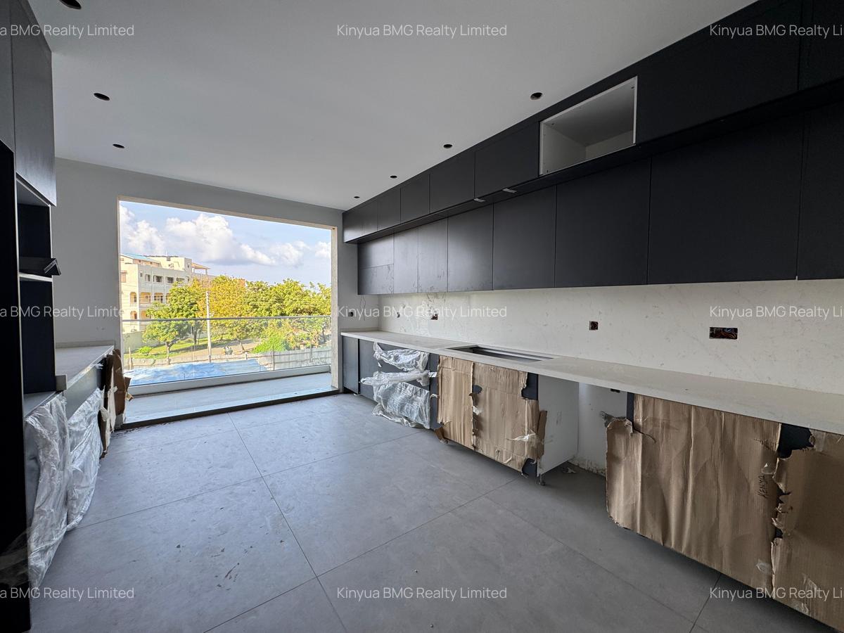 3 Bed Apartment with En Suite in Nyali Area - 13