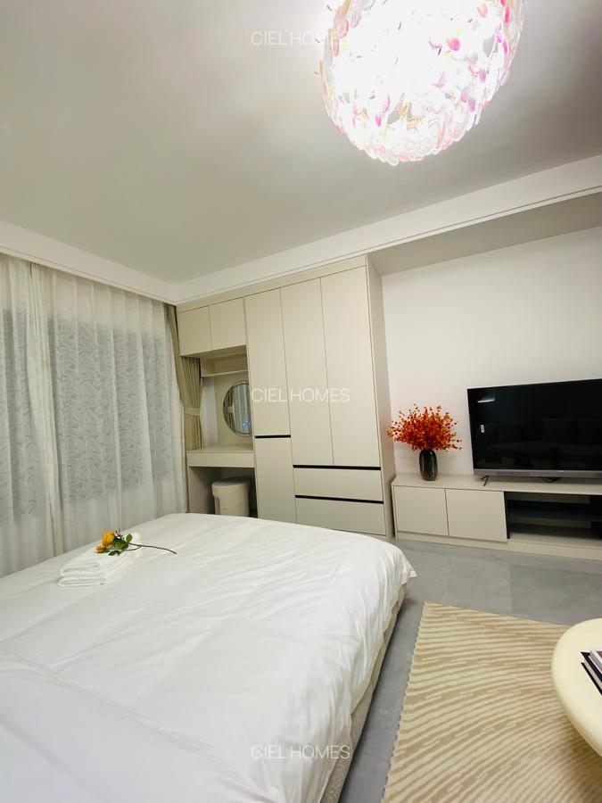 Studio Apartment with En Suite at Wood Avenue - 14