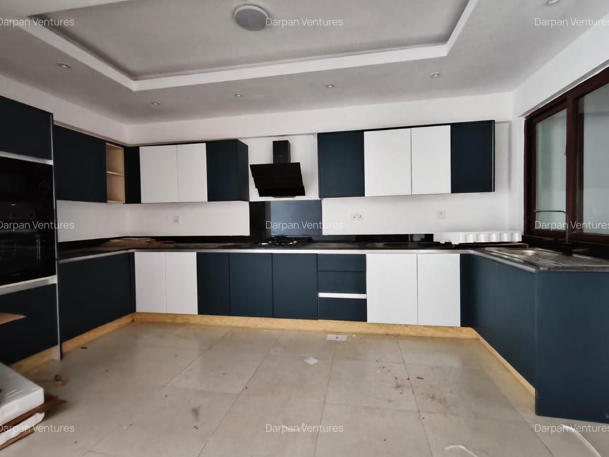 3 Bed Apartment with En Suite in Westlands Area - 8