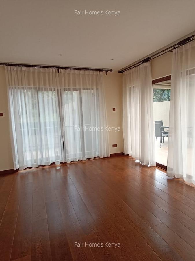 5 Bed Townhouse with En Suite at Convent Drive - 13