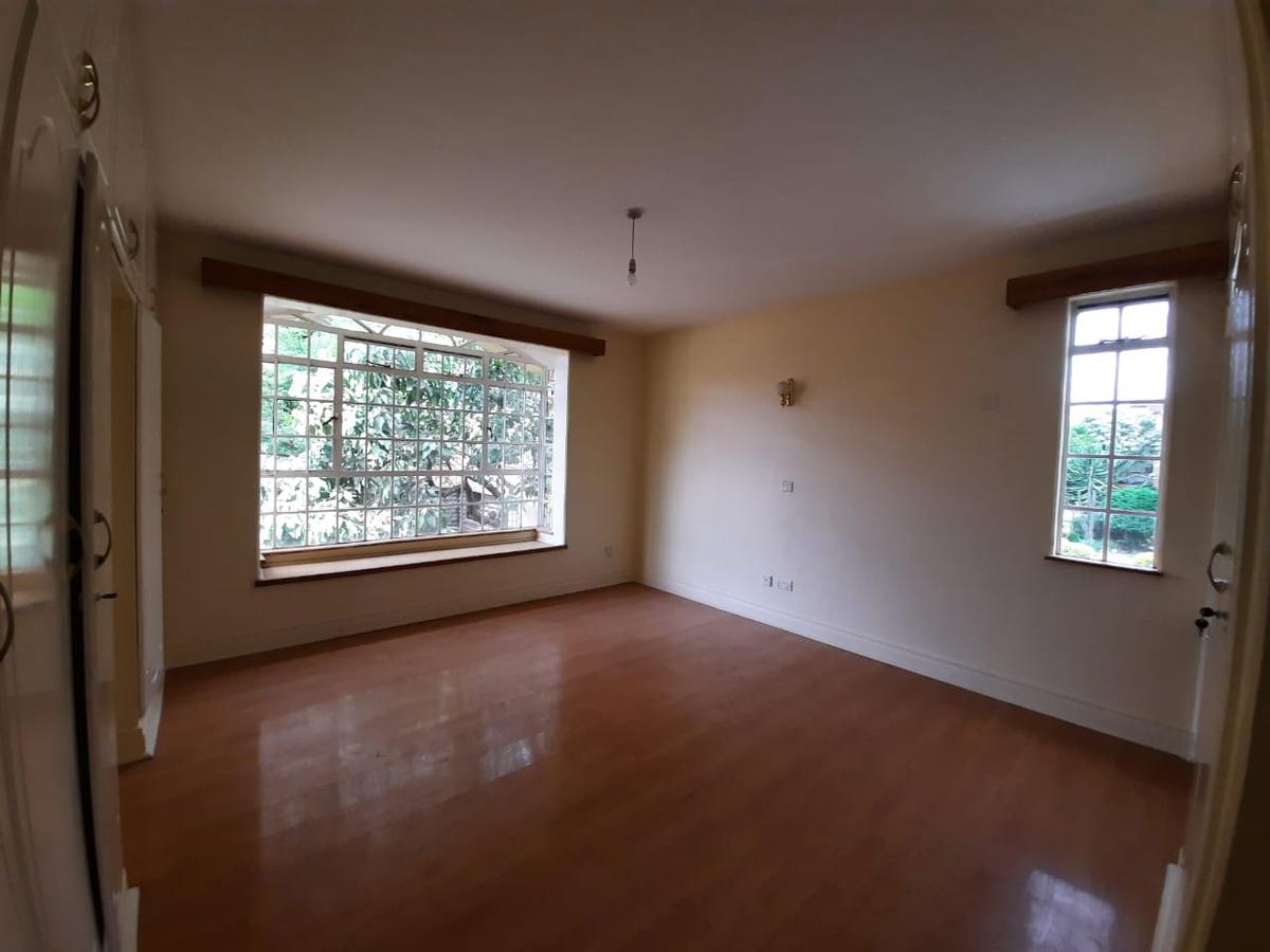 Serviced 3 Bed Apartment with En Suite in Kilimani - 9