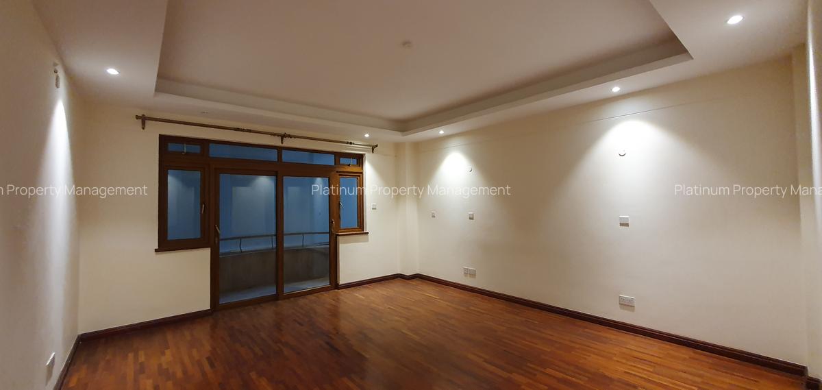 3 Bed Apartment with En Suite in General Mathenge - 11