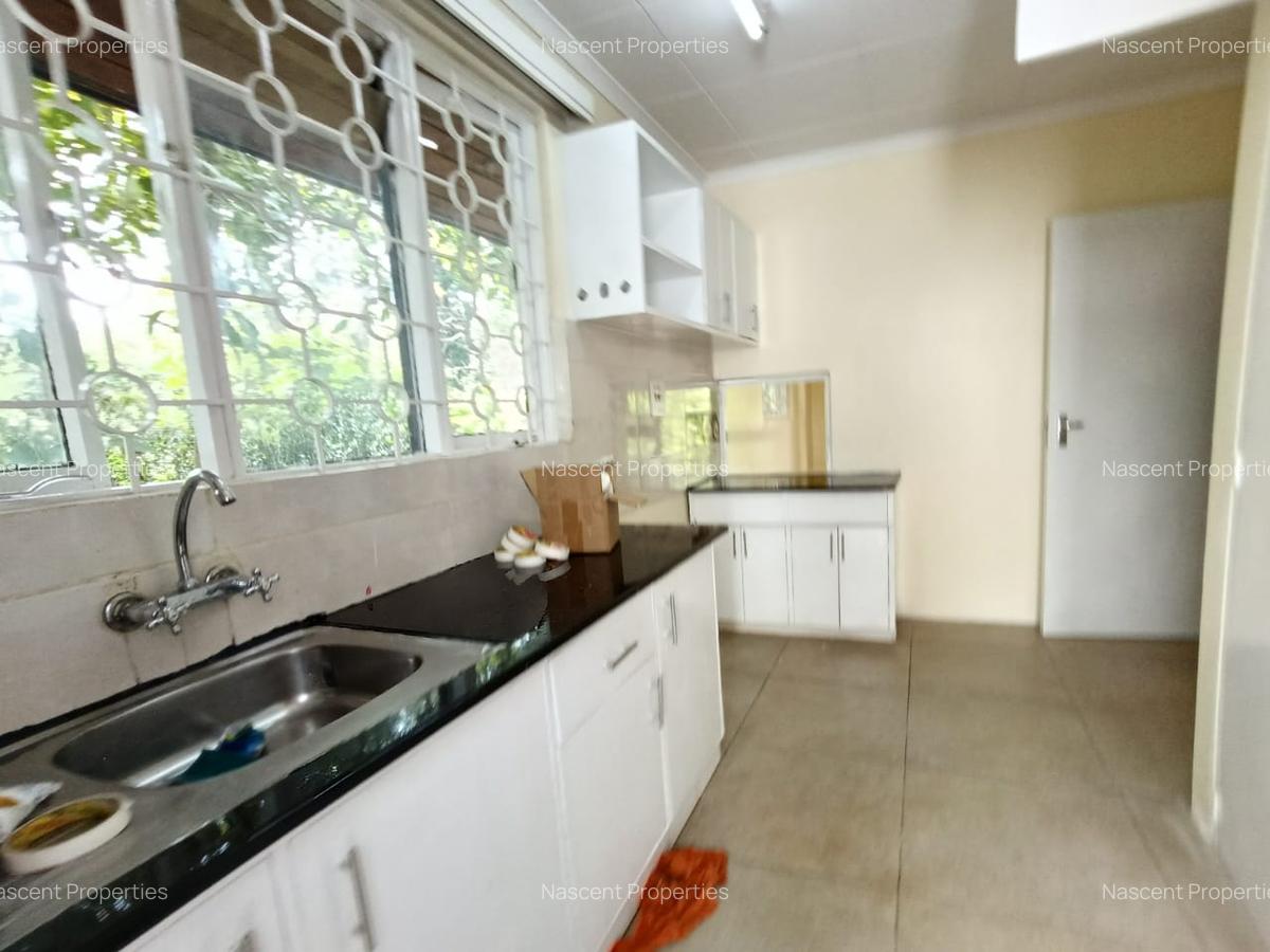 3 Bed House with En Suite in Kyuna - 7