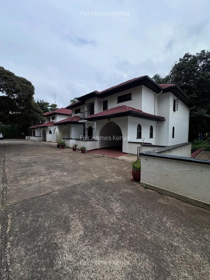 4 Bed Townhouse with En Suite at Riverside Drive - 4