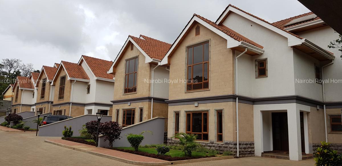 5 Bed Townhouse with En Suite at Lifestyle Townhouse - 1
