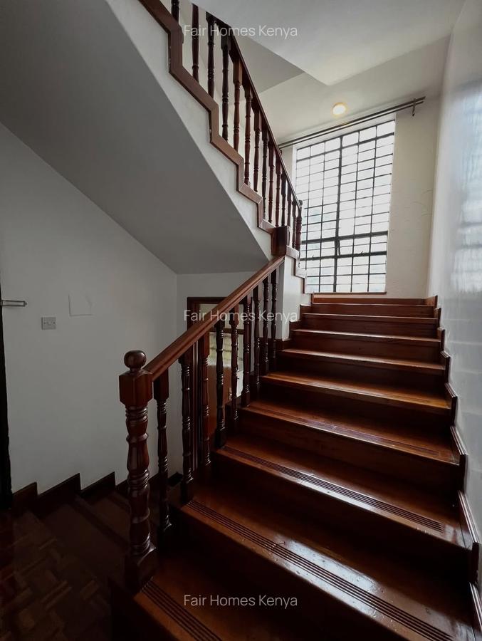 5 Bed Townhouse with En Suite at Lavington Green - 9