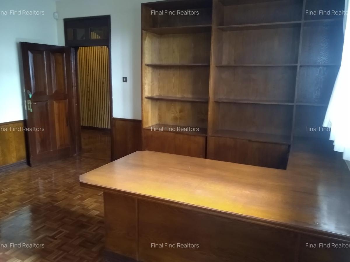 5 Bed House with Staff Quarters in Runda - 16