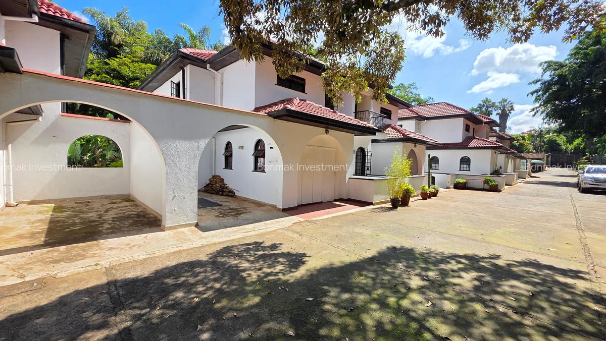 4 Bed Townhouse with En Suite at Riverside Drive. - 1