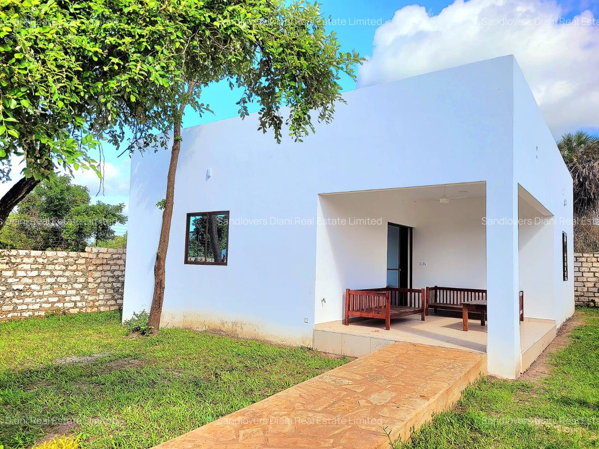 2 Bed Villa with En Suite in Diani - 1