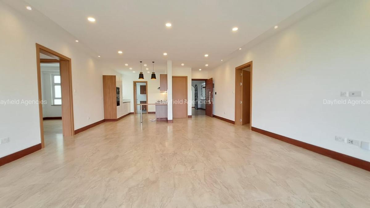 3 Bed Apartment with En Suite in Parklands - 6