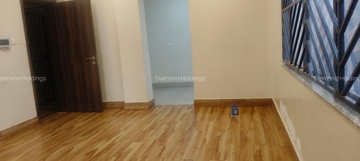 1 Bed Apartment with En Suite at Parklands - 2