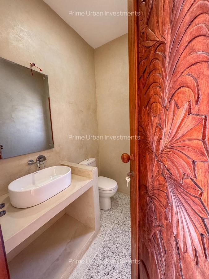 3 Bed House with En Suite in Watamu - 20