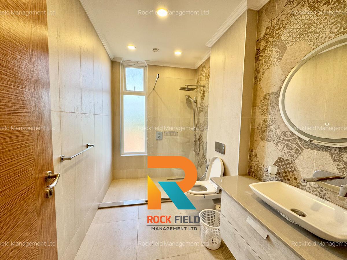 Serviced 3 Bed Apartment with En Suite in Parklands - 17