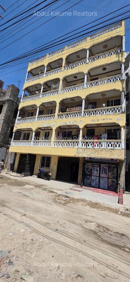 10 Bed House with Gym in Bamburi - 7