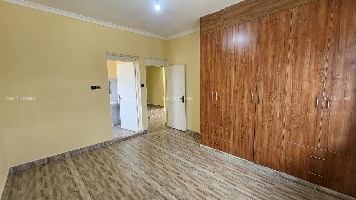 4 Bed House with En Suite at Magadi Road - 11