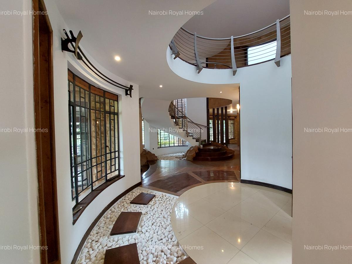 5 Bed House with En Suite at Lake View - 18