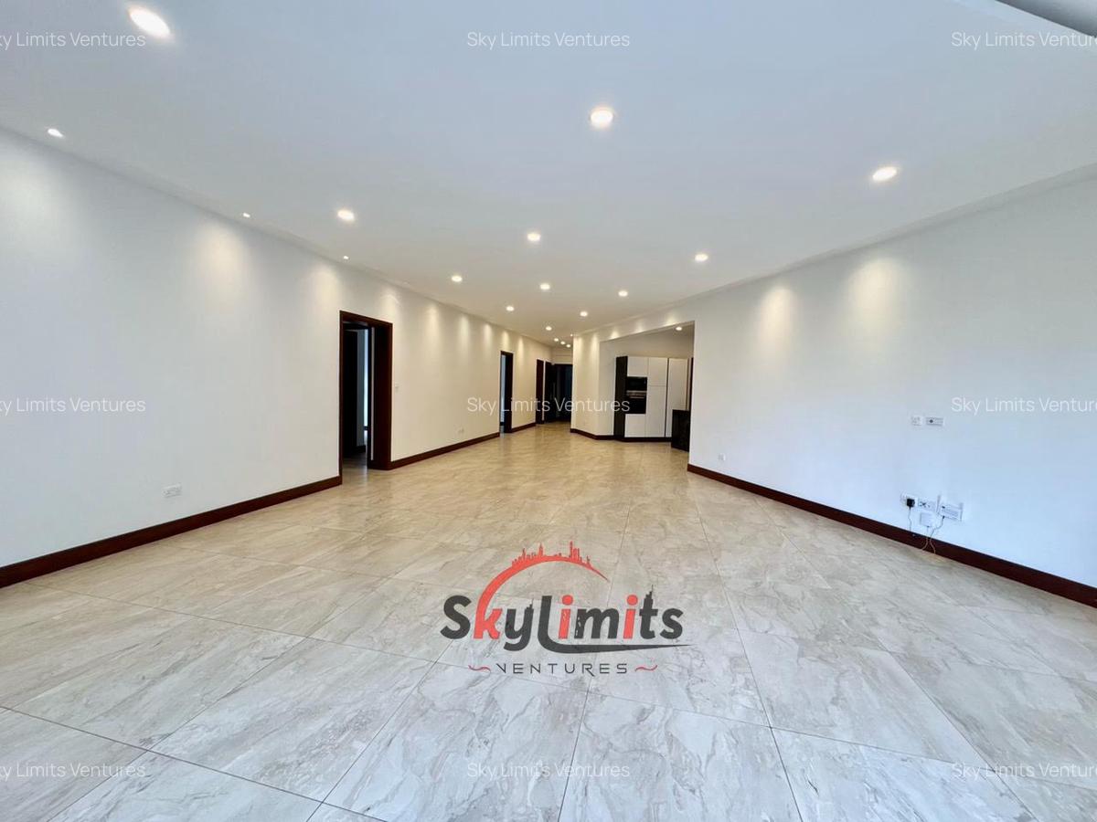 4 Bed Apartment with En Suite in Parklands - 4