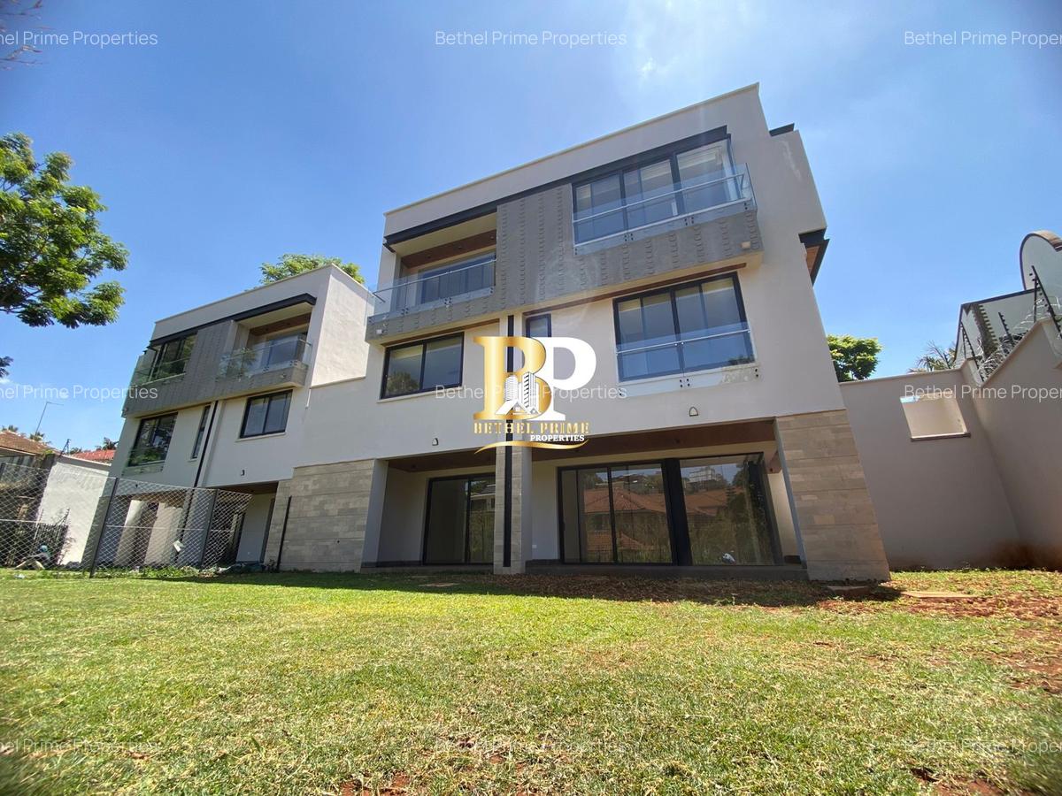 5 Bed Villa with En Suite at Grevillea Groove - 9