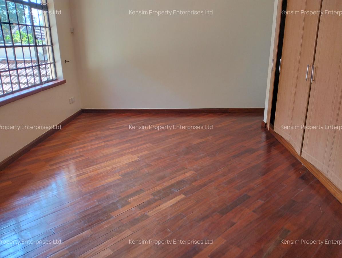 4 Bed Townhouse with En Suite in Lavington - 16