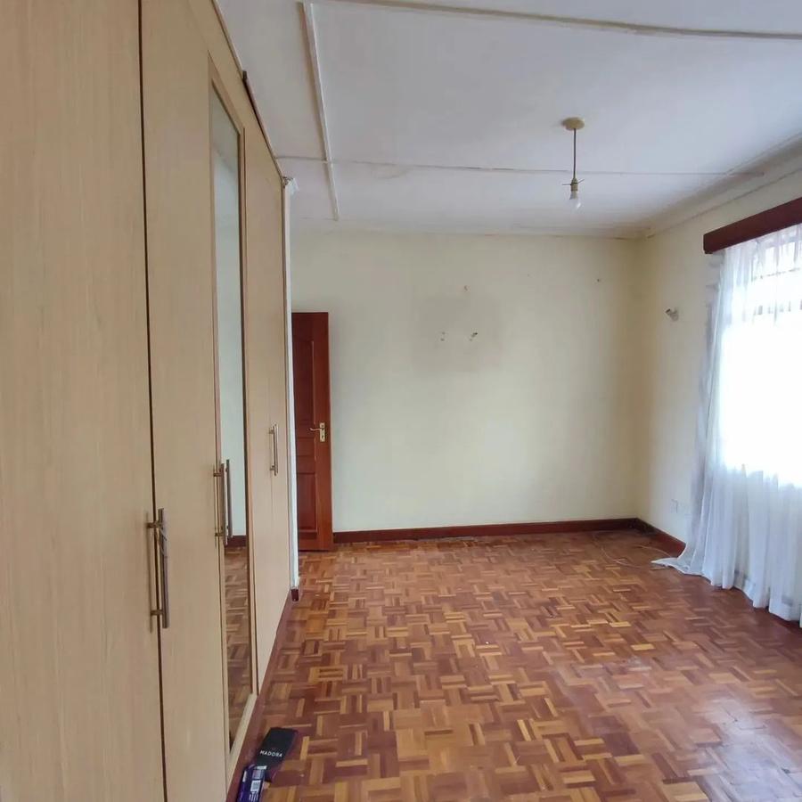 3 Bed Apartment with En Suite at Oledume Road - 3