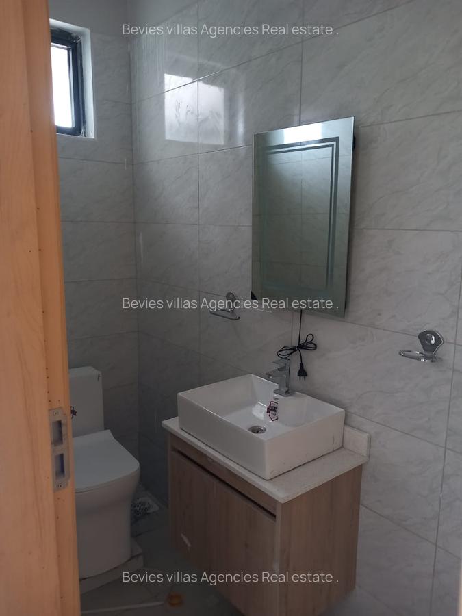 1 Bed Apartment with En Suite at Parklands - 4