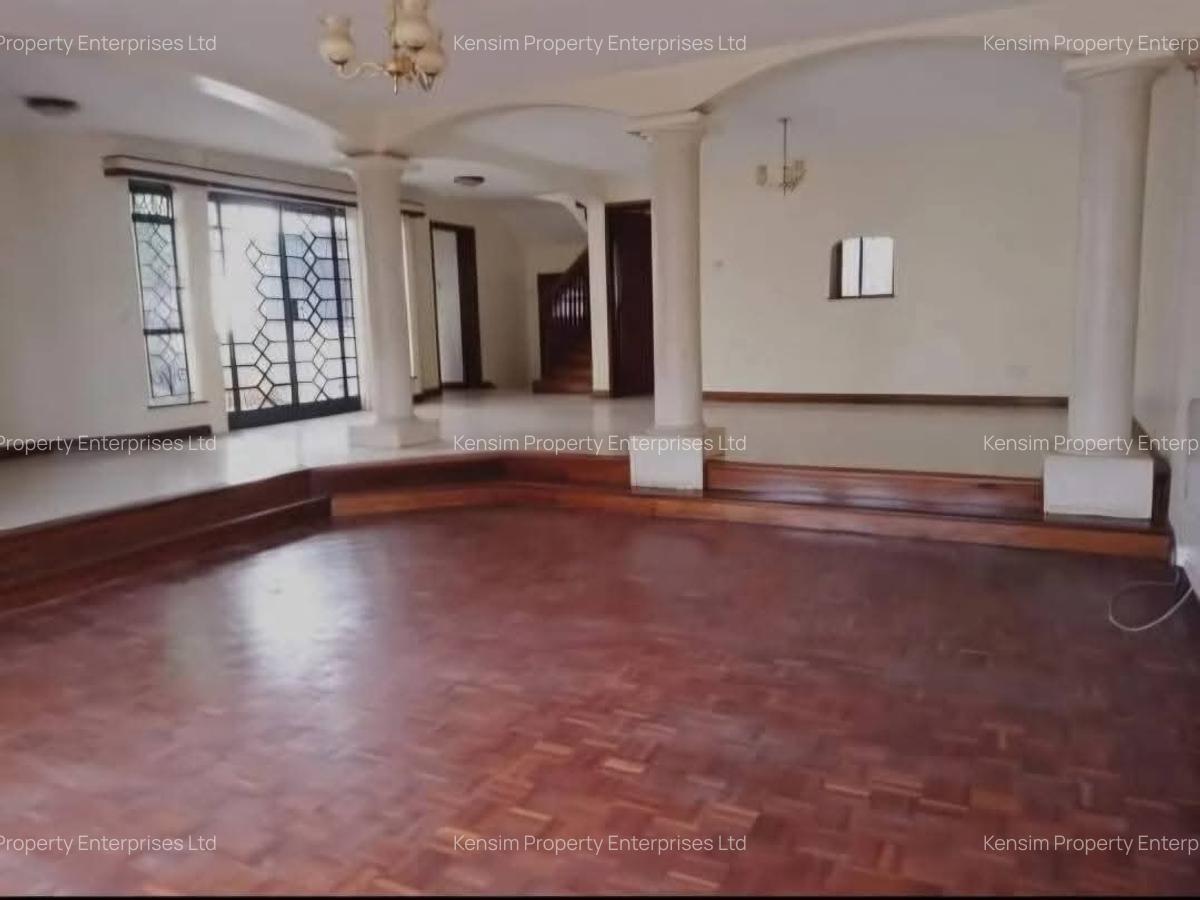 4 Bed Townhouse with En Suite in Spring Valley - 6