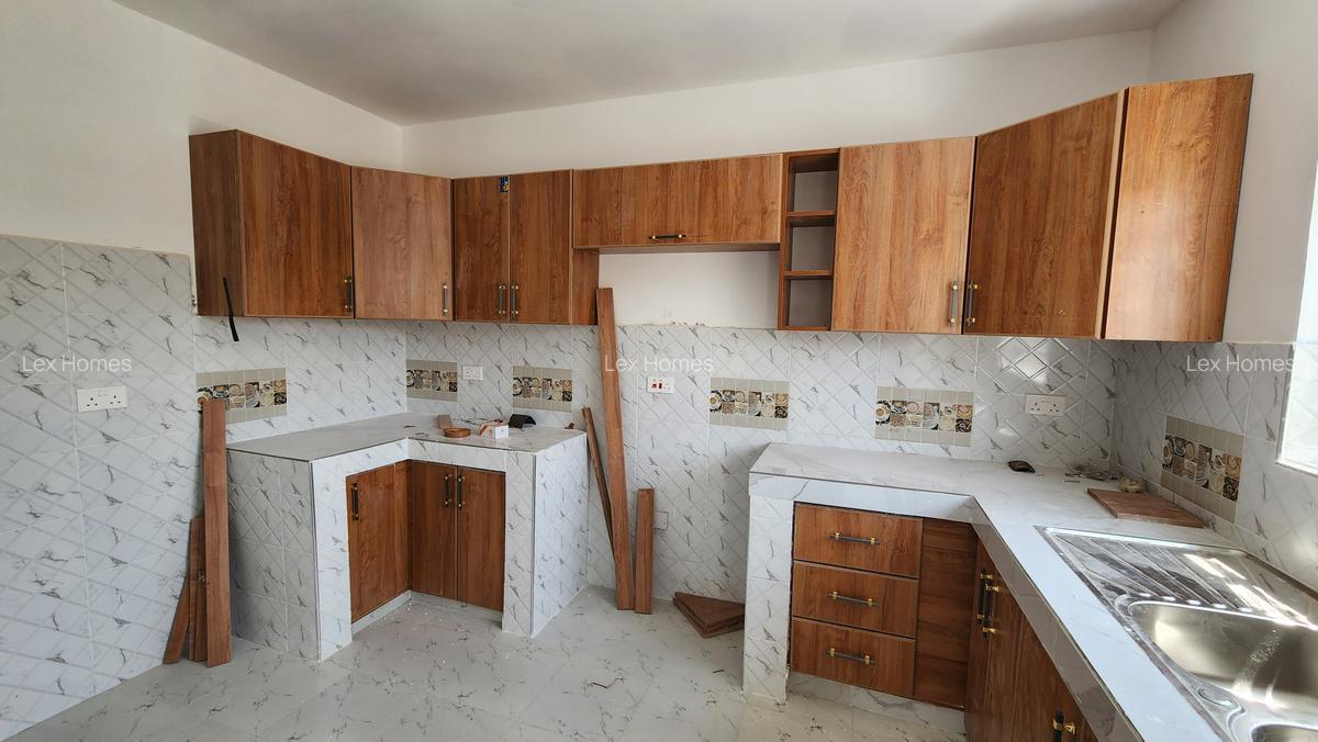 3 Bed House with En Suite at Rimpa Road - 9