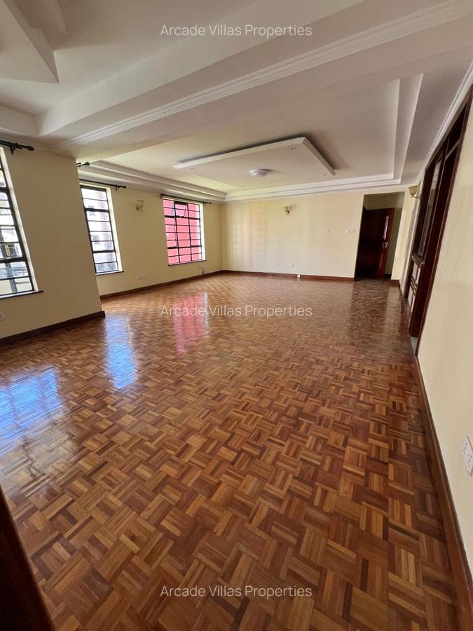 3 Bed Apartment with En Suite in Lavington - 2