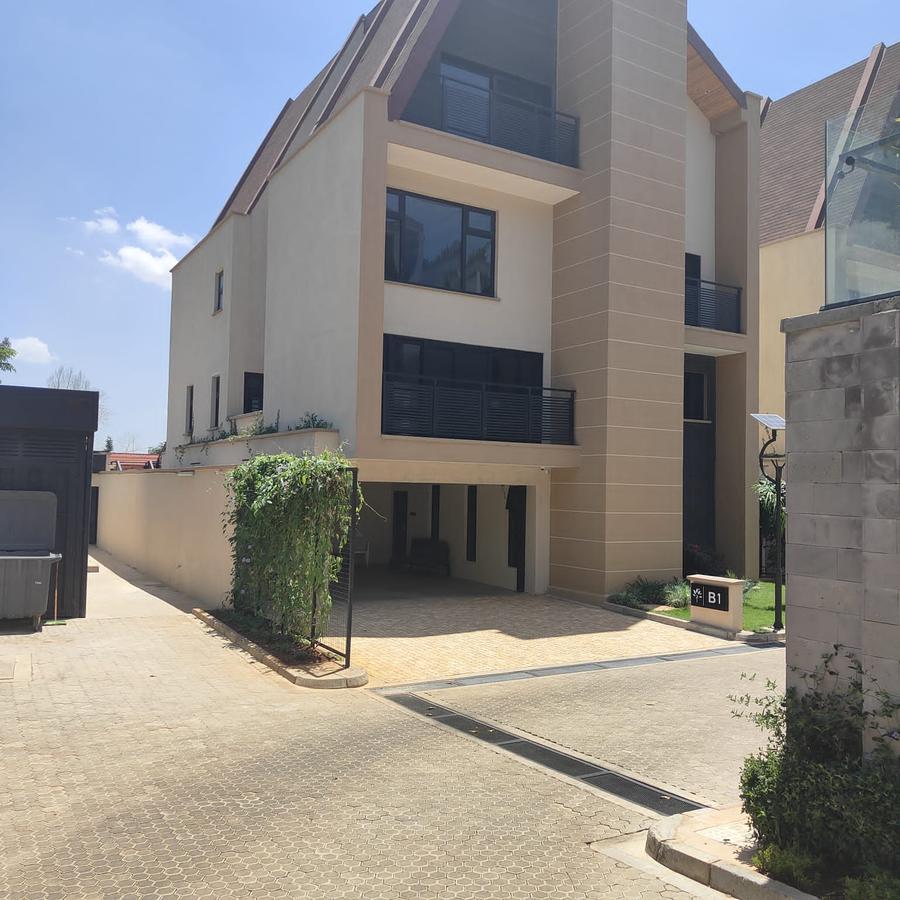 4 Bed Townhouse with En Suite at Jacaranda - 4