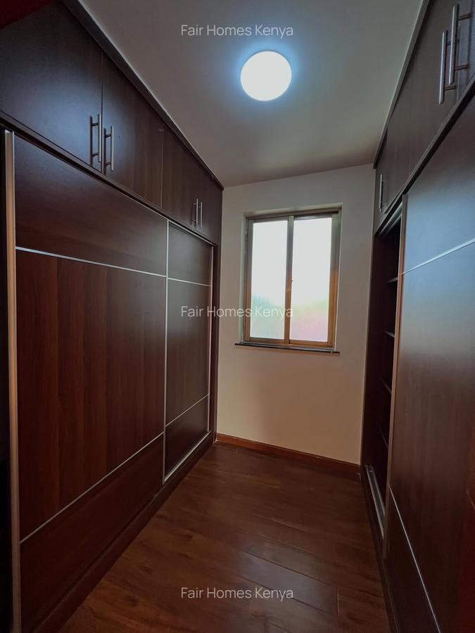5 Bed Townhouse with En Suite at Chalbi Drive - 6