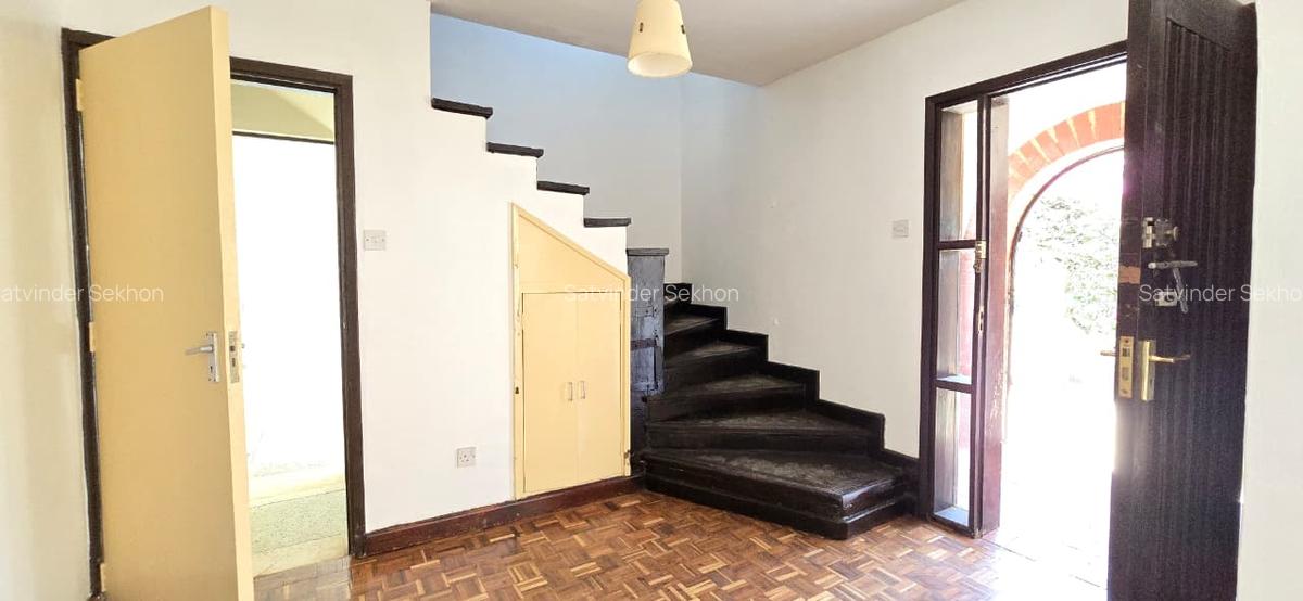 4 Bed Townhouse with En Suite at Ole Odume Road - 7
