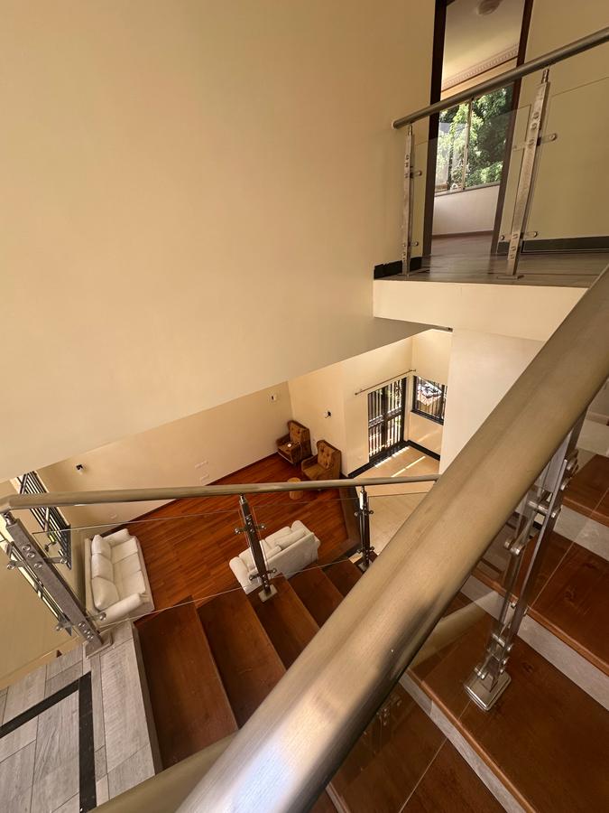 5 Bed Townhouse with En Suite in Lavington - 9