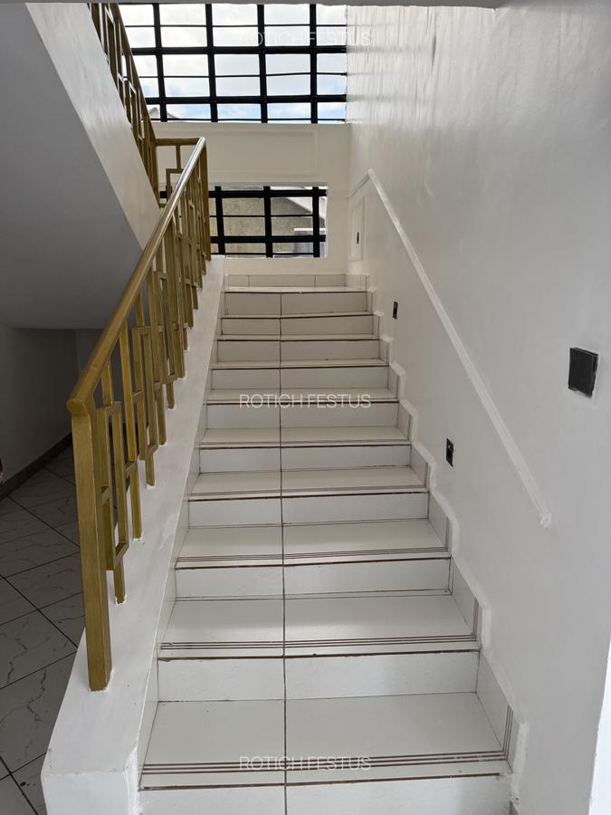 6 Bed House with En Suite at Membley - 7