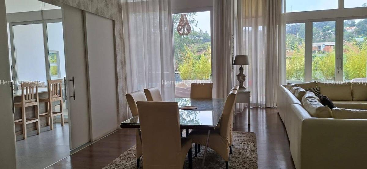 4 Bed Townhouse with En Suite in Spring Valley - 17