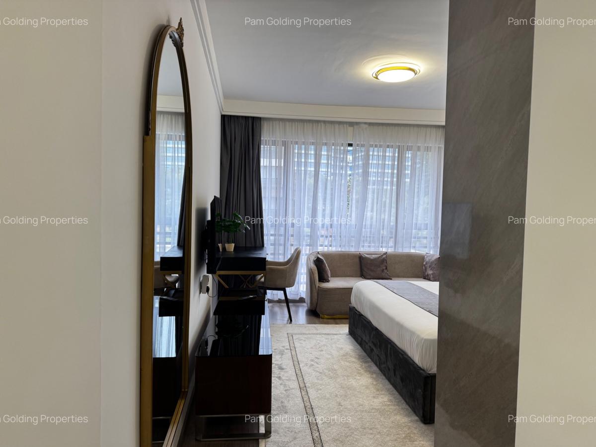 3 Bed Apartment with En Suite in Riverside - 7