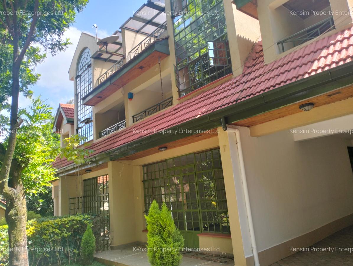 4 Bed Townhouse with En Suite in Lavington - 1