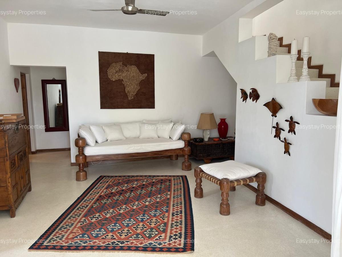 3 Bed Villa with Swimming Pool in Watamu - 7
