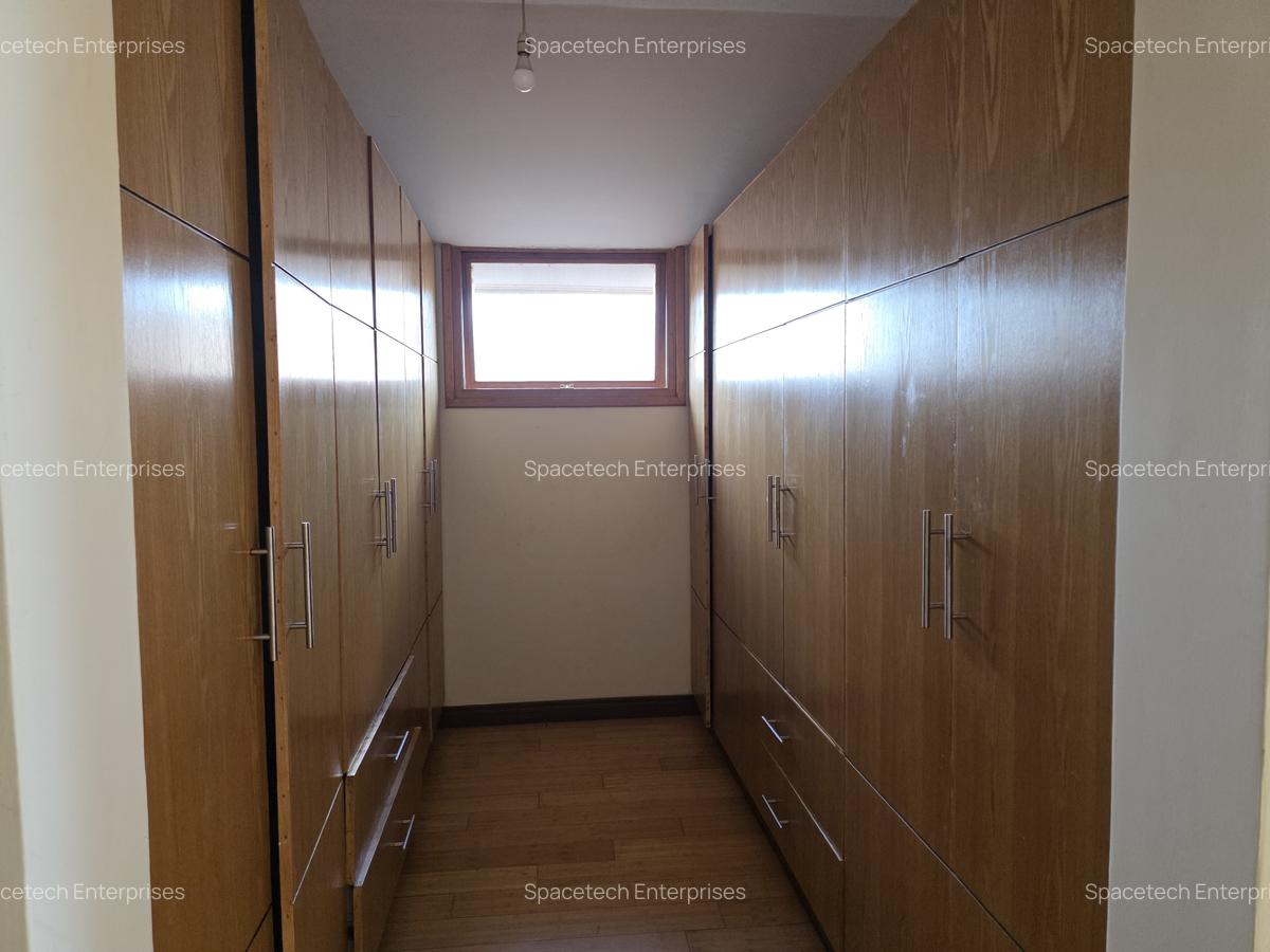 4 Bed Townhouse with En Suite in Karen - 11