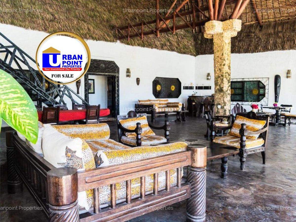 5 Bed Villa with En Suite in Watamu - 10